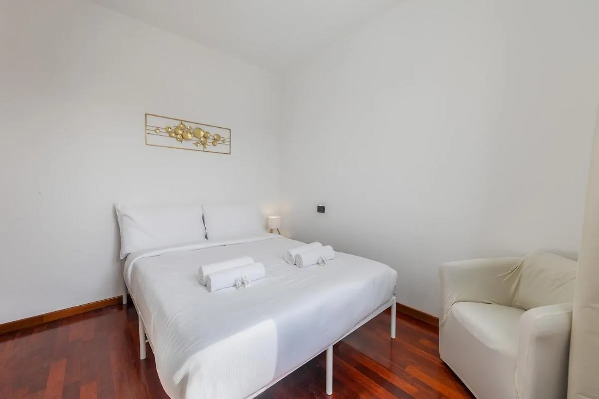 Villa - Free Parking - Garden - Quiet Segrate 0*,  Italien