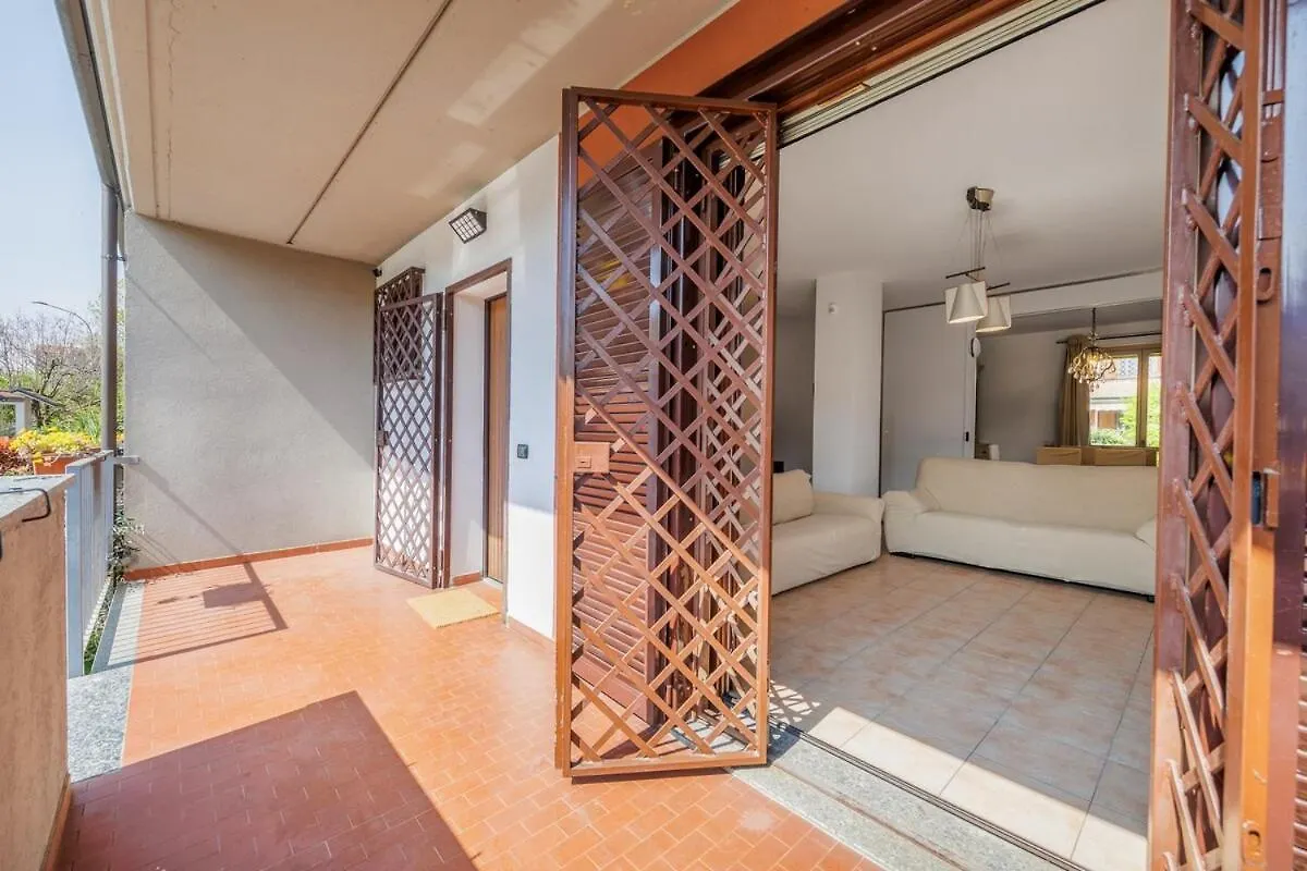 Villa - Free Parking - Garden - Quiet Segrate 0*,  Italien